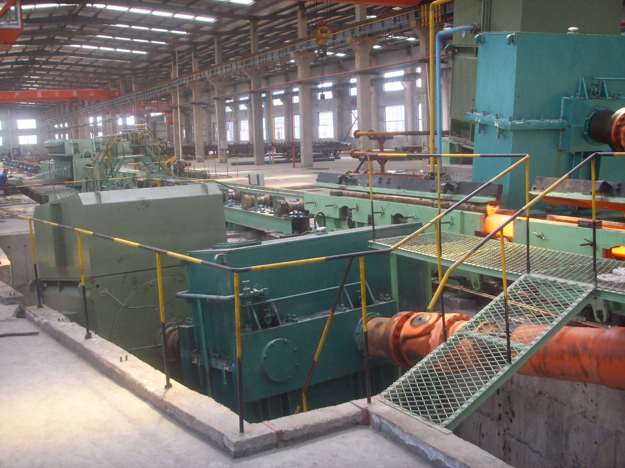 โรงรีดร้อน